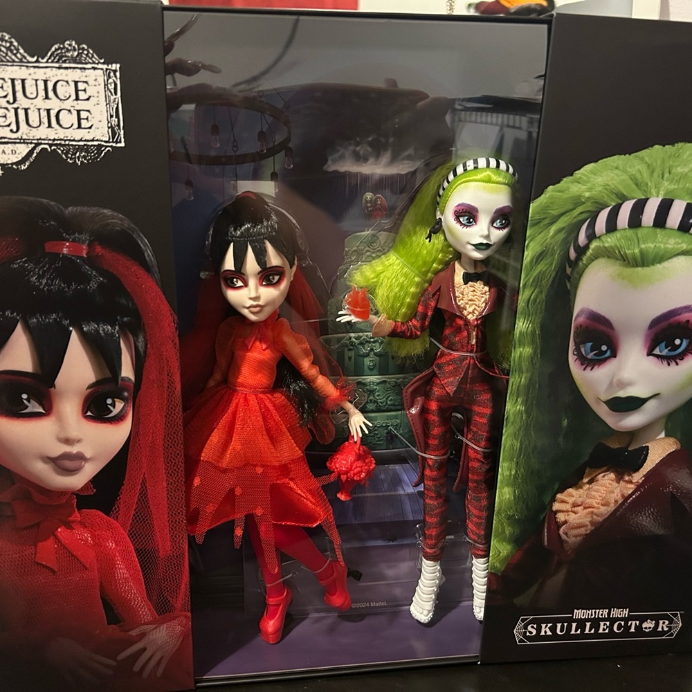 Monster High Skullector Beetlejuice Doll Set - Red and Green